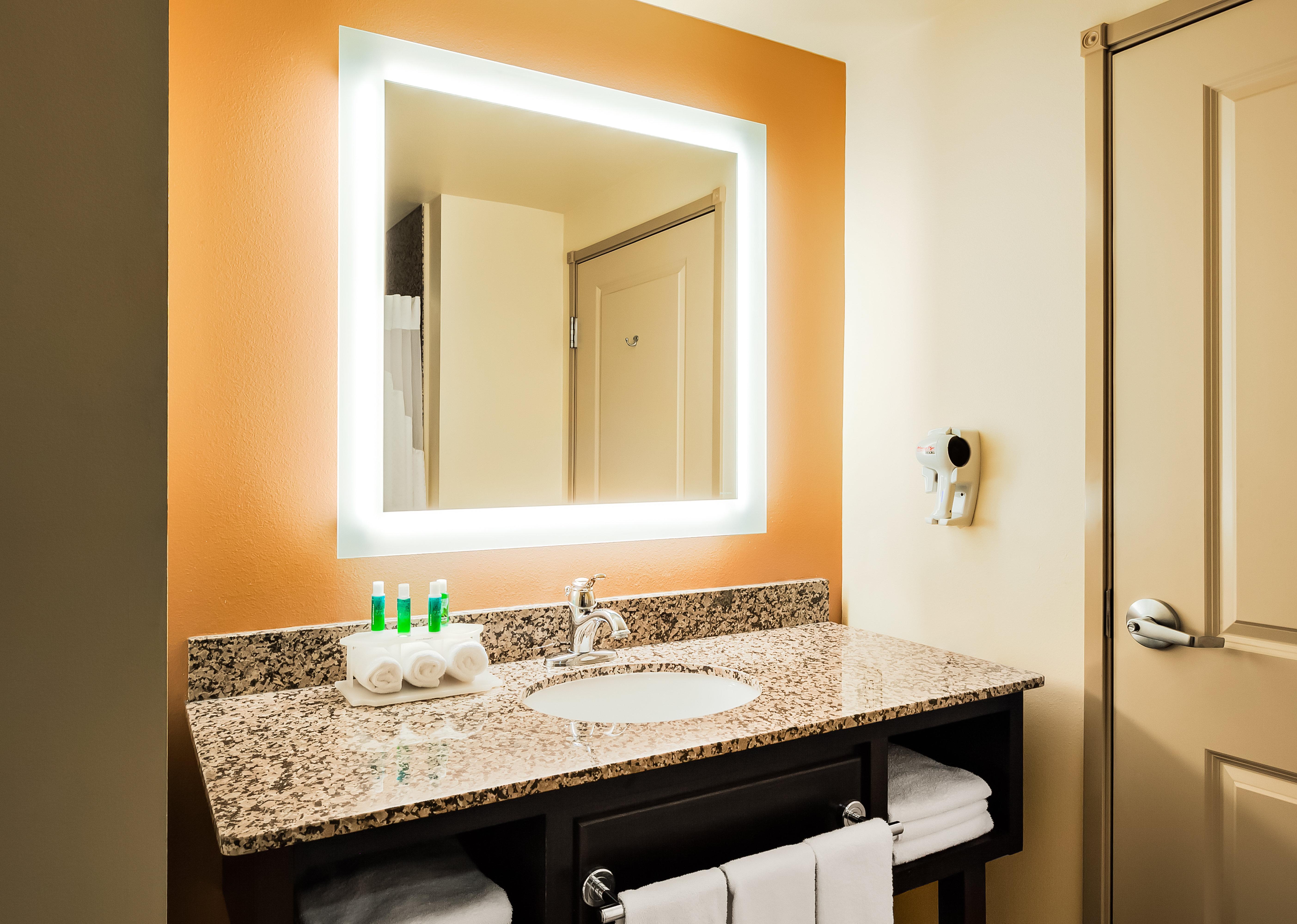 Holiday Inn Express And Suites Missoula By Ihg Exterior photo