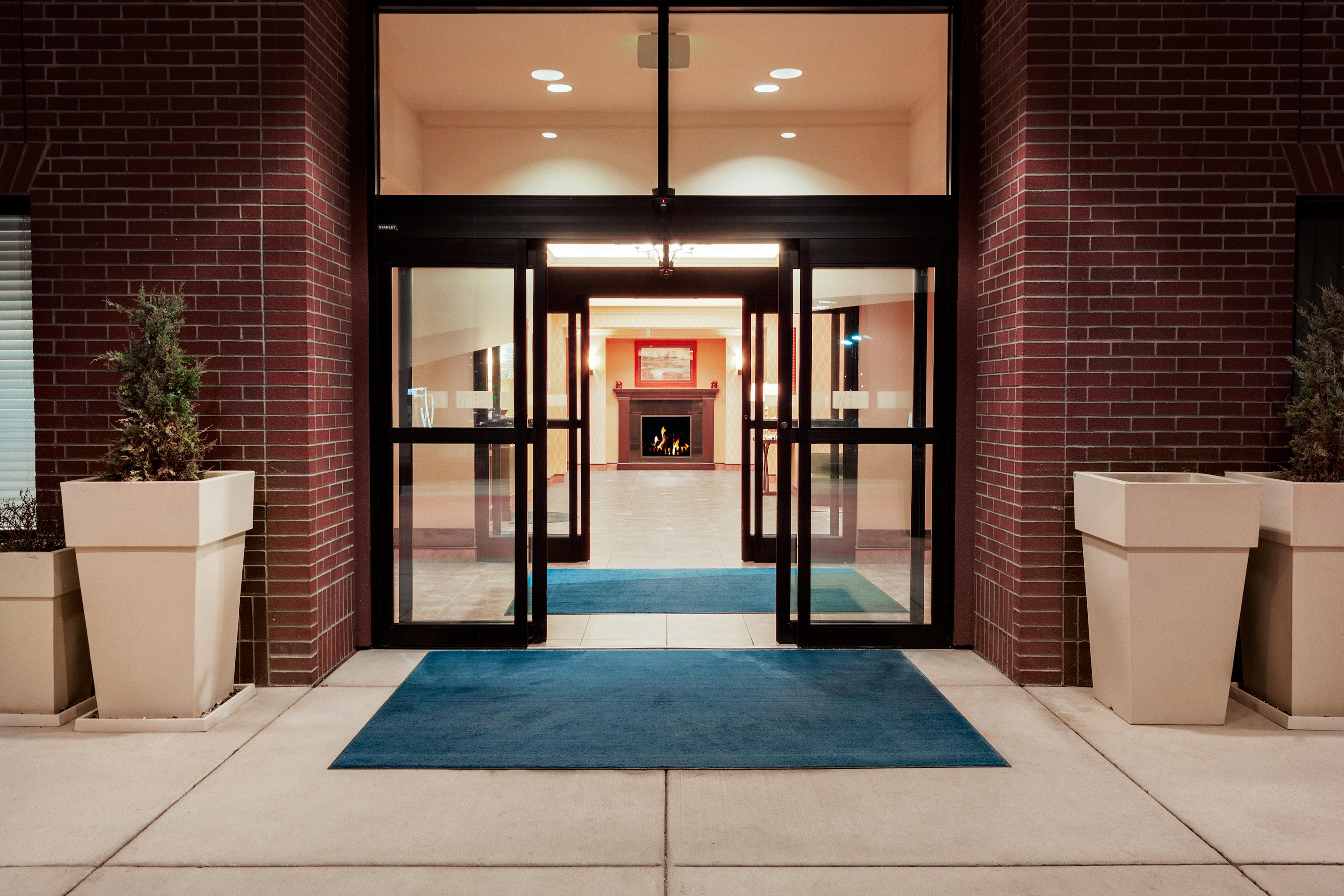 Holiday Inn Express And Suites Missoula By Ihg Exterior photo