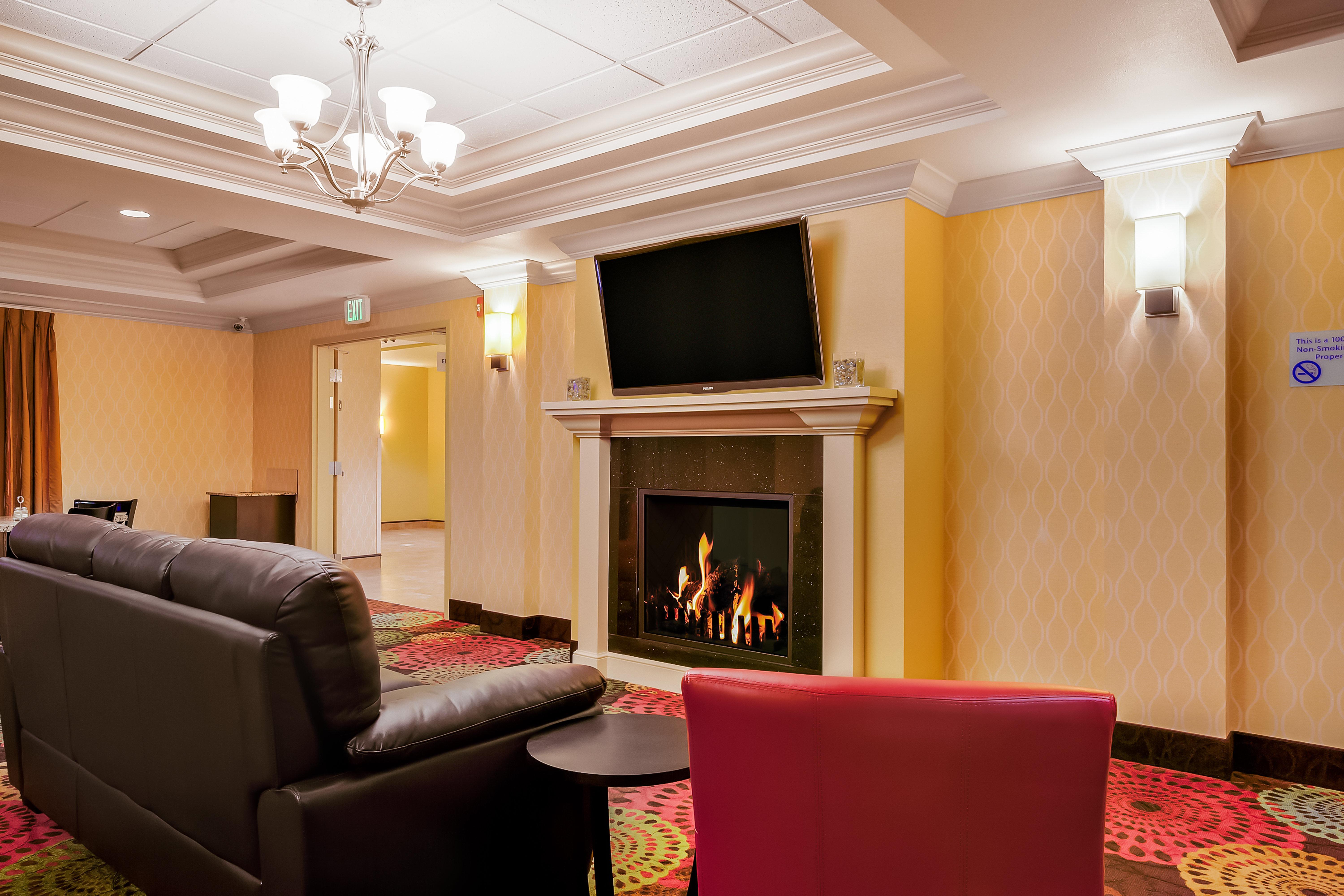 Holiday Inn Express And Suites Missoula By Ihg Exterior photo