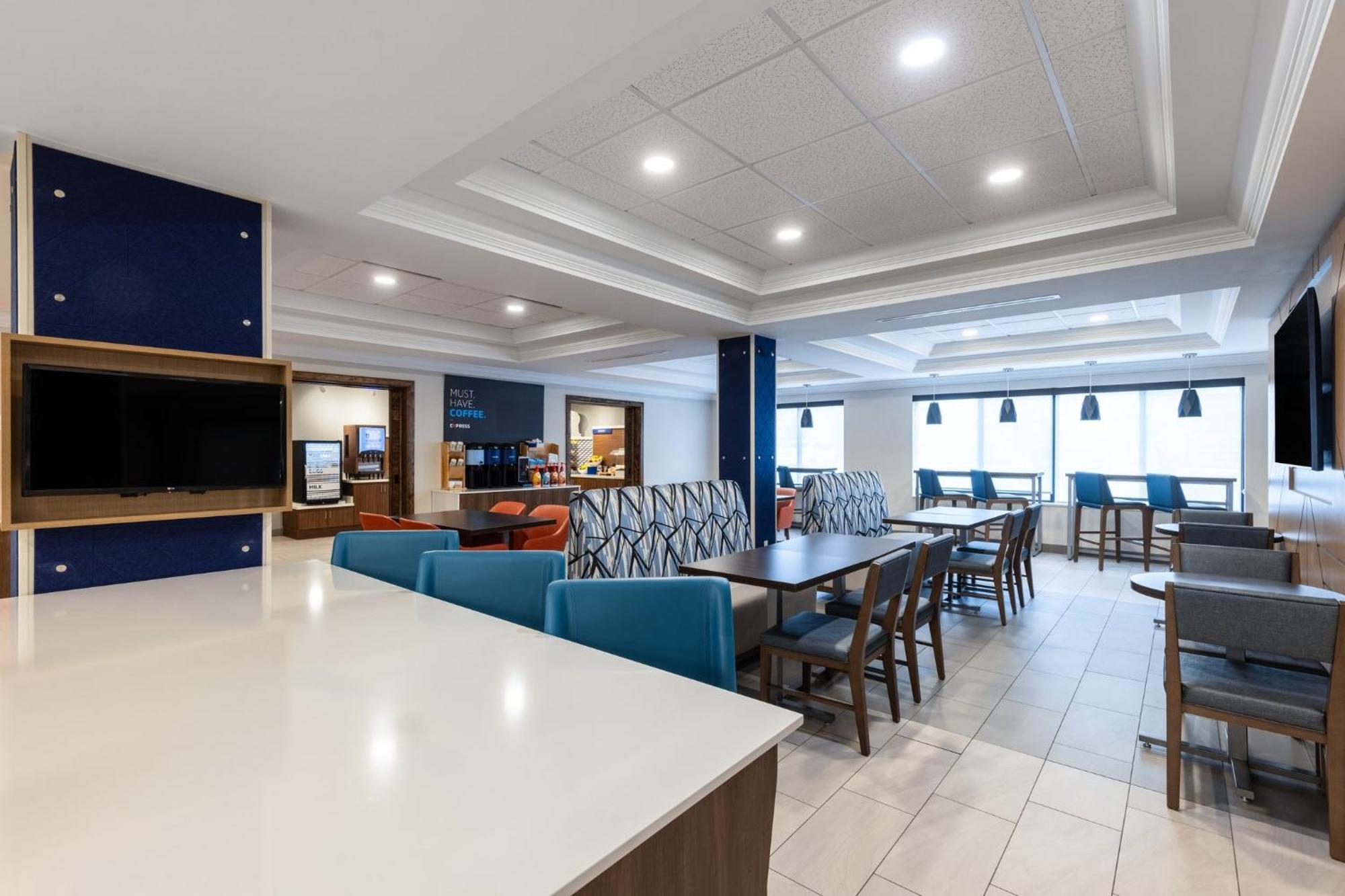 Holiday Inn Express And Suites Missoula By Ihg Exterior photo