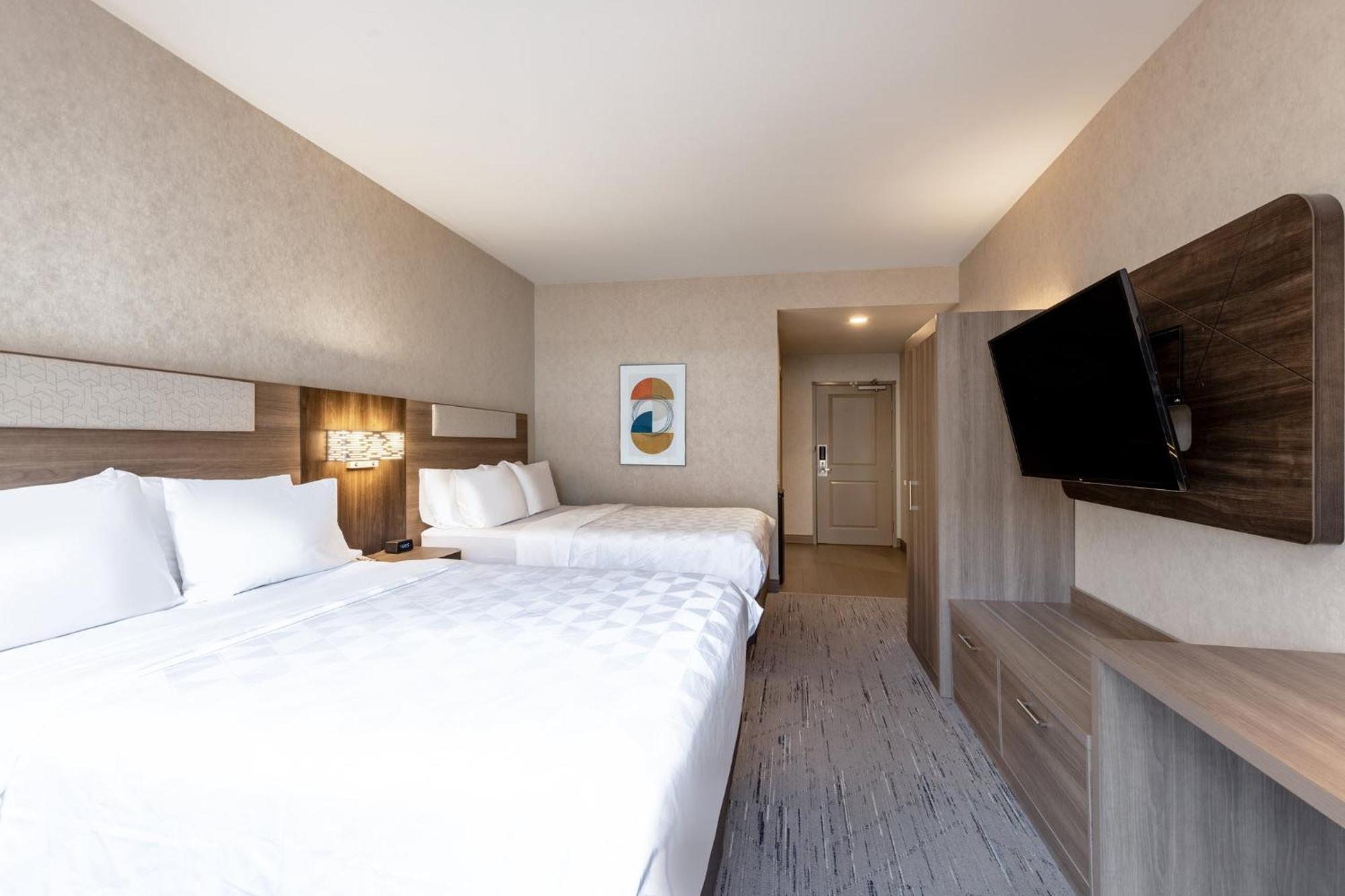 Holiday Inn Express And Suites Missoula By Ihg Exterior photo